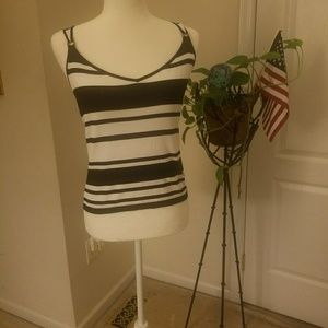 Jones New York Black and white top